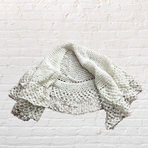 💕 Vintage Handmade crochet shawl